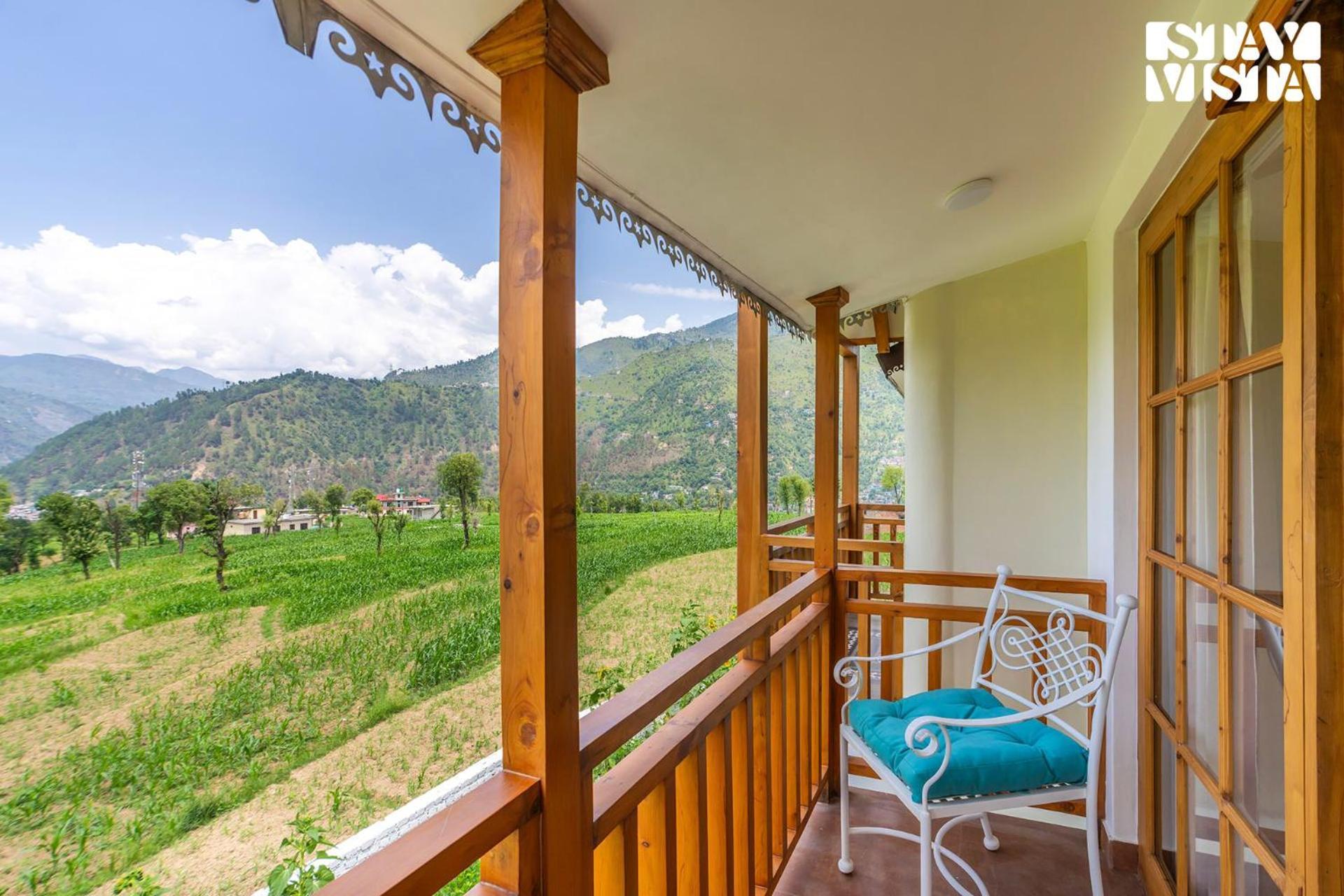 Stayvista At The Oakridge 4 Bhk Villa In Dharamshala With Jacuzzi & Balcony Csamba Kültér fotó
